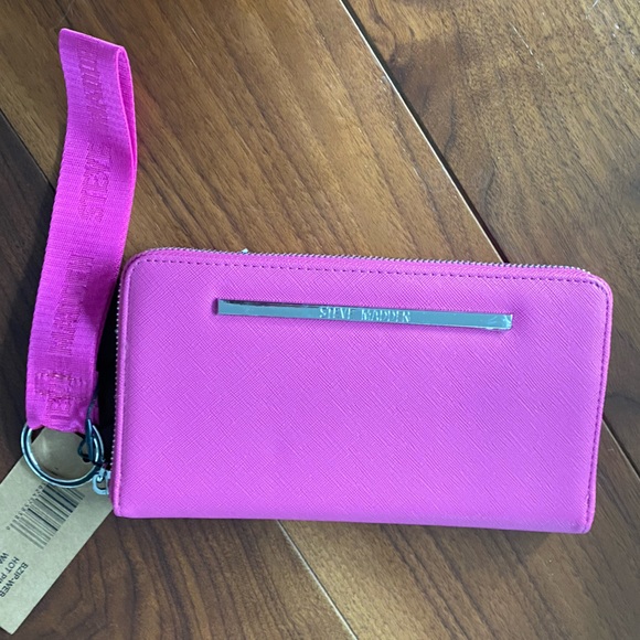 Steve Madden Handbags - [Steve Madden] Hot Pink Continental Wallet